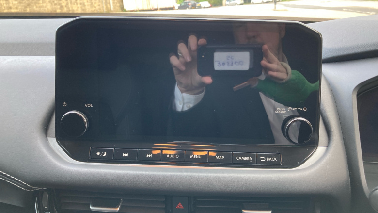 Nissan Qashqai 1.3 DiG-T MH N-Connecta 5dr Petrol Hatchback